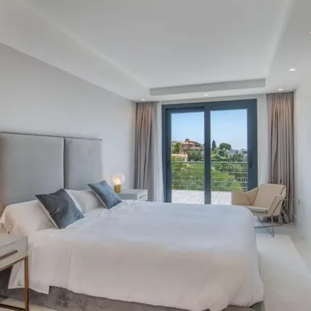 Sunrise 7bedrooms By Lodgerstrip Budget Holidays